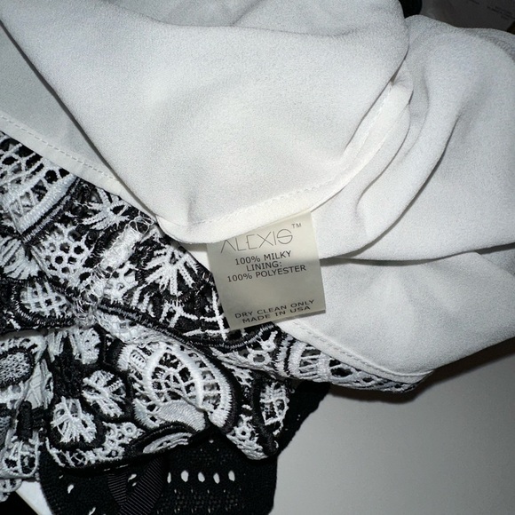 ALEXIS *Imena* black white floral embroidered lace off shoulder top blouse XS - Picture 6 of 6